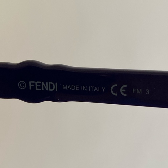 Fendi sunglasses - Picture 4 of 5